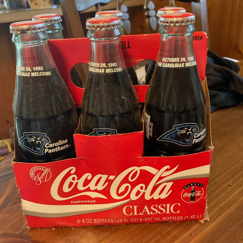 Coke (Carolina Panthers) vintage October 26 1993 6 bottles perfect condition
